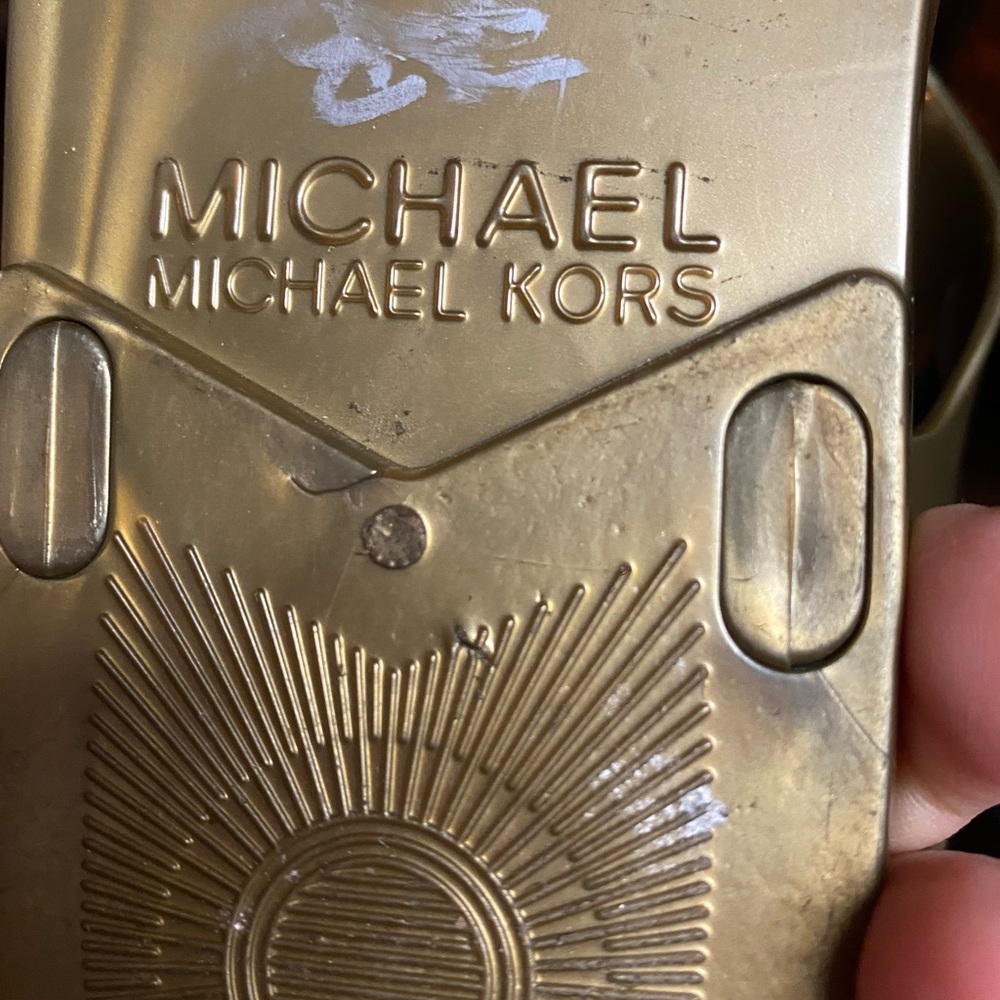 Micheal Kors gold sandals - Picture 3 of 8